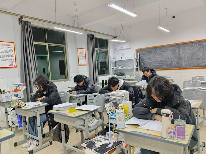 去郑州艺考的考生住哪