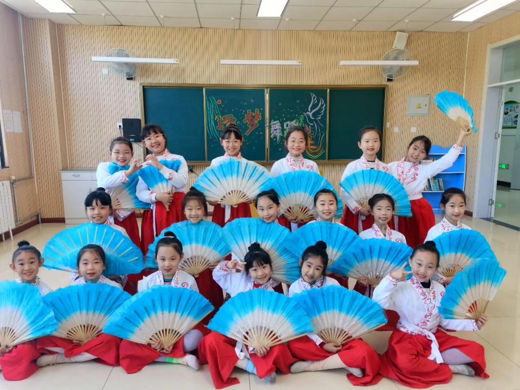 中专舞蹈学校小学毕业