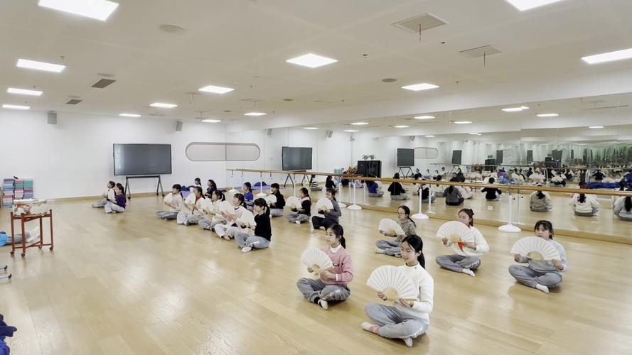 成都舞蹈师资培训机构