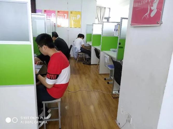 艺考文化课去铮铮教育