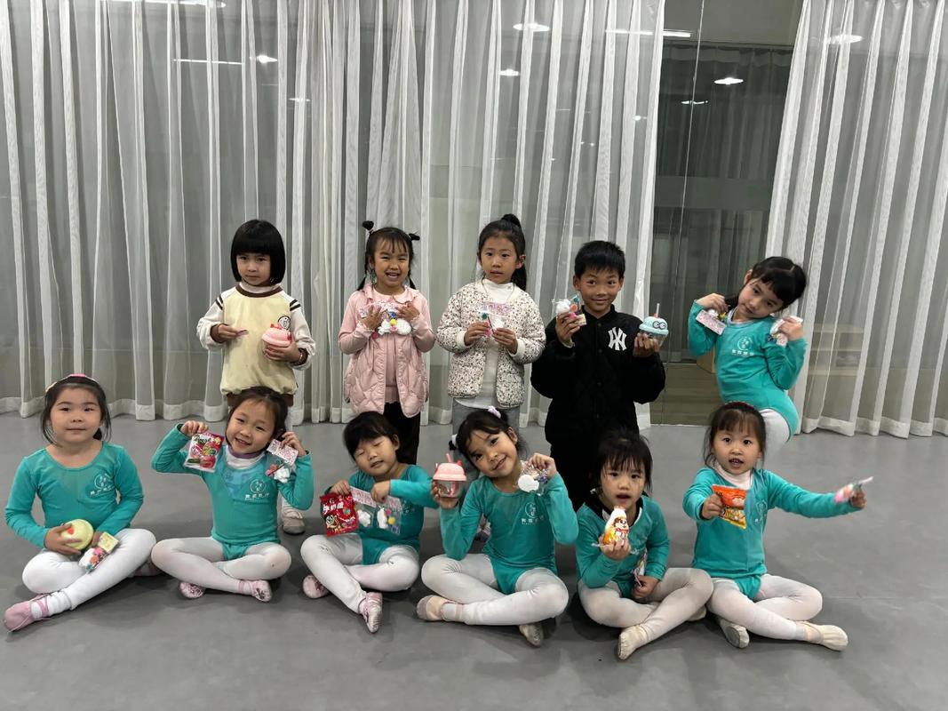 小小茉莉儿童舞蹈视频