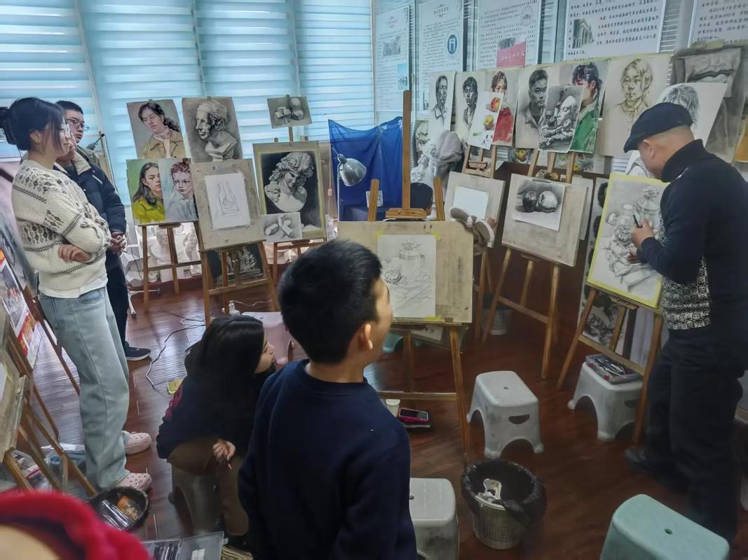 清华美院少儿美术培训